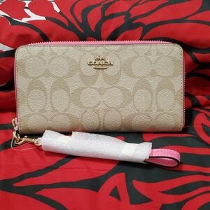 Coach Signature Long Zip Wallet Wristlet